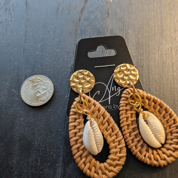 Artisan Jewelry - Artisan Woven Teardrop Cowrie Earrings in Gold and Tan